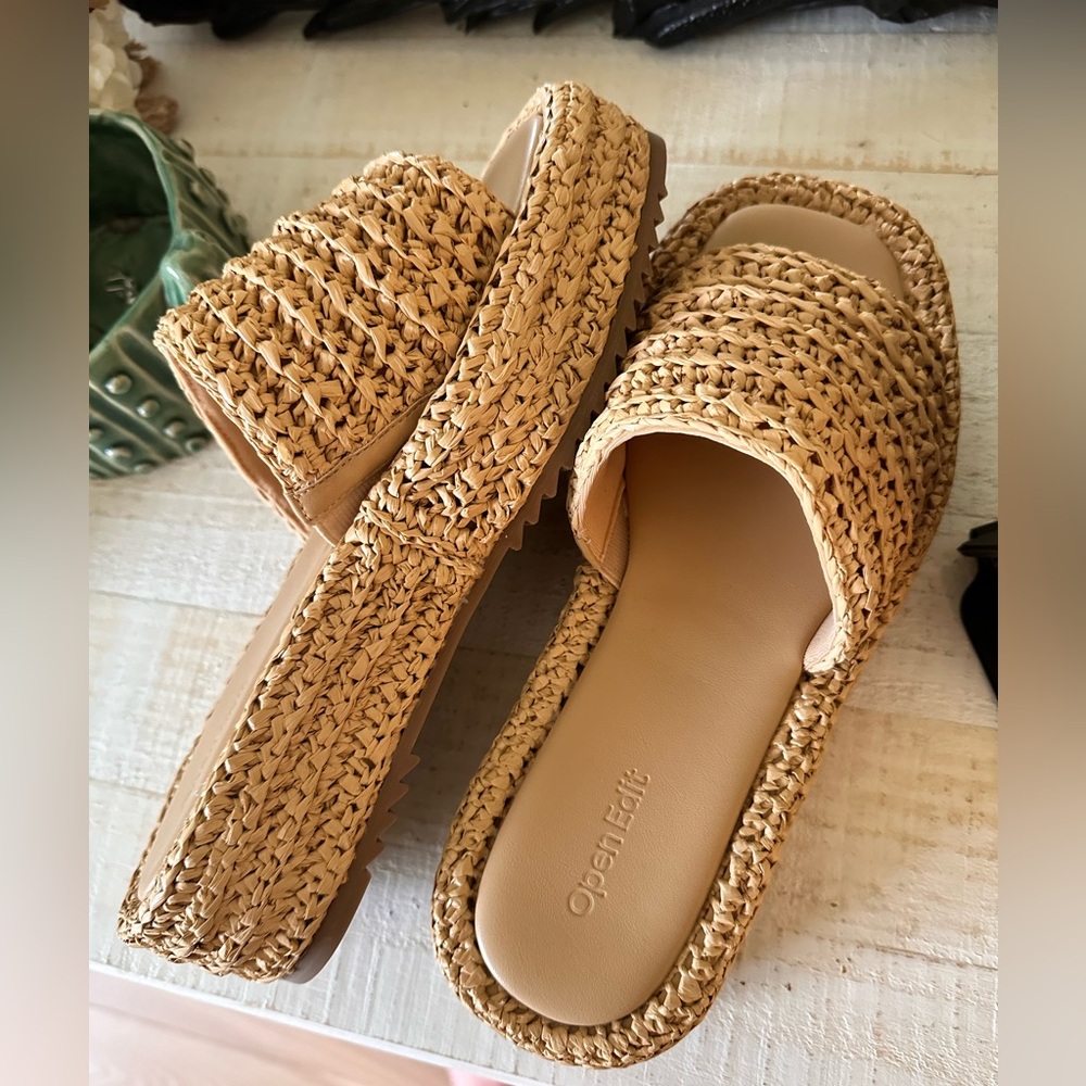 Women’s sandals